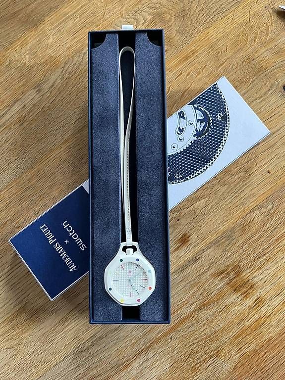 Orologi: Swatch AP Royal Pop Huit Blanc  – Usato da Muri b. Bern venduto da bubeli99 1