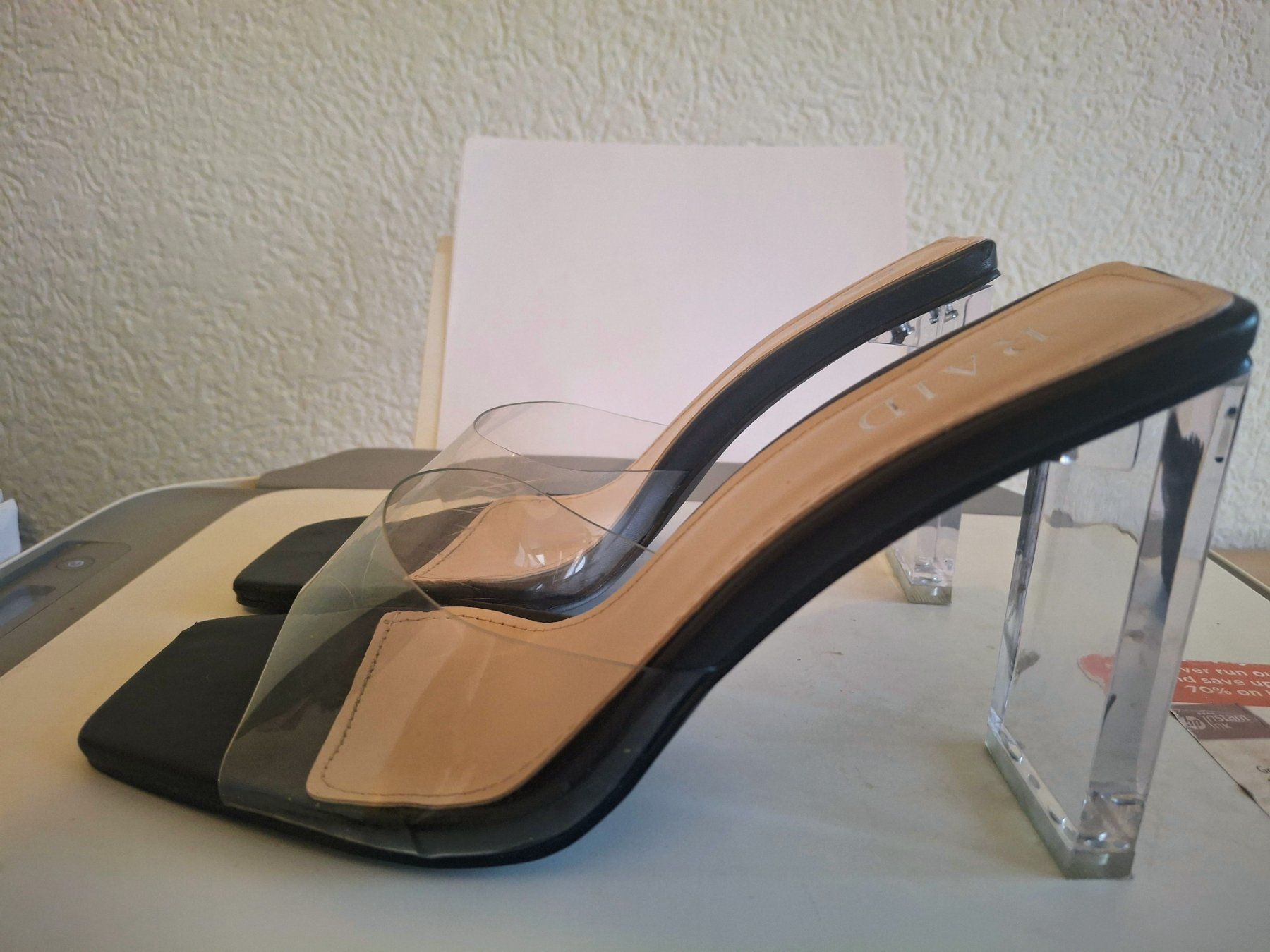 Scarpe da donna: Gr 37 Mules transparentes à talons de 9.5 cm RAID comme neuf – Nuovo (secondo la descrizione) da La Chaux-de-Fonds venduto da jen_h95m 3