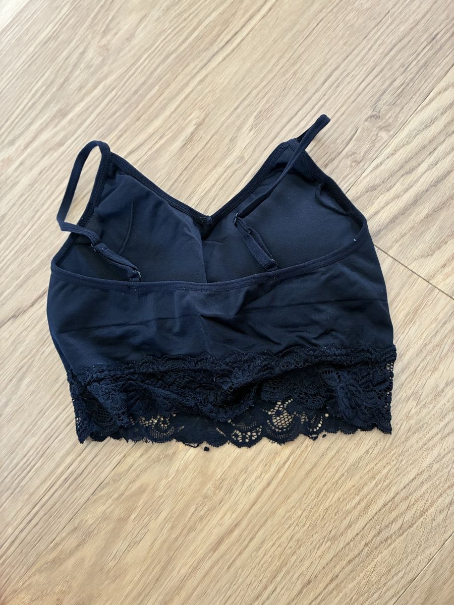 Tops: Bralette Spitze Schwarz  – D'occasion à Bassersdorf par secondhand_clothing 1