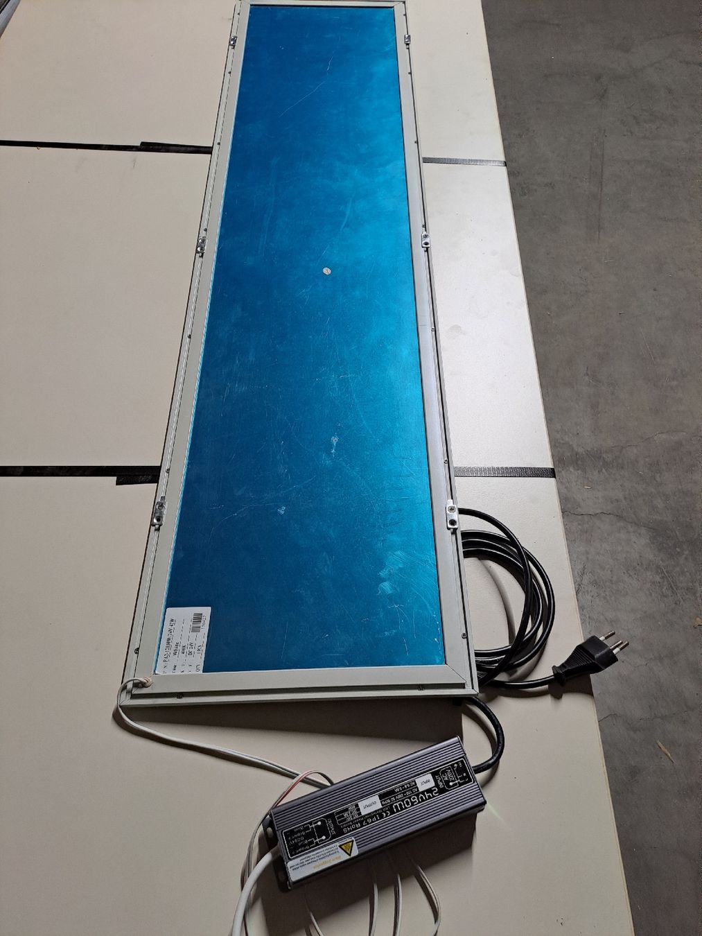 Lampadari & plafoniere: LED Panele 120x30cm – Nuovo e nell'imballaggio originale da Belp venduto da jkunzi 1