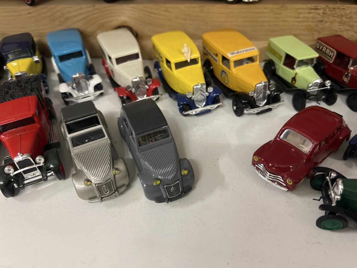 Citroën Modellini d'auto: 52 Modellautos 1/43 Citroen & Renault – Usato da Steffisburg venduto da gfell2 1