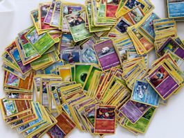 Pokémon Karten Sammlung ca. 800 Stück – Base Set bis 2020
