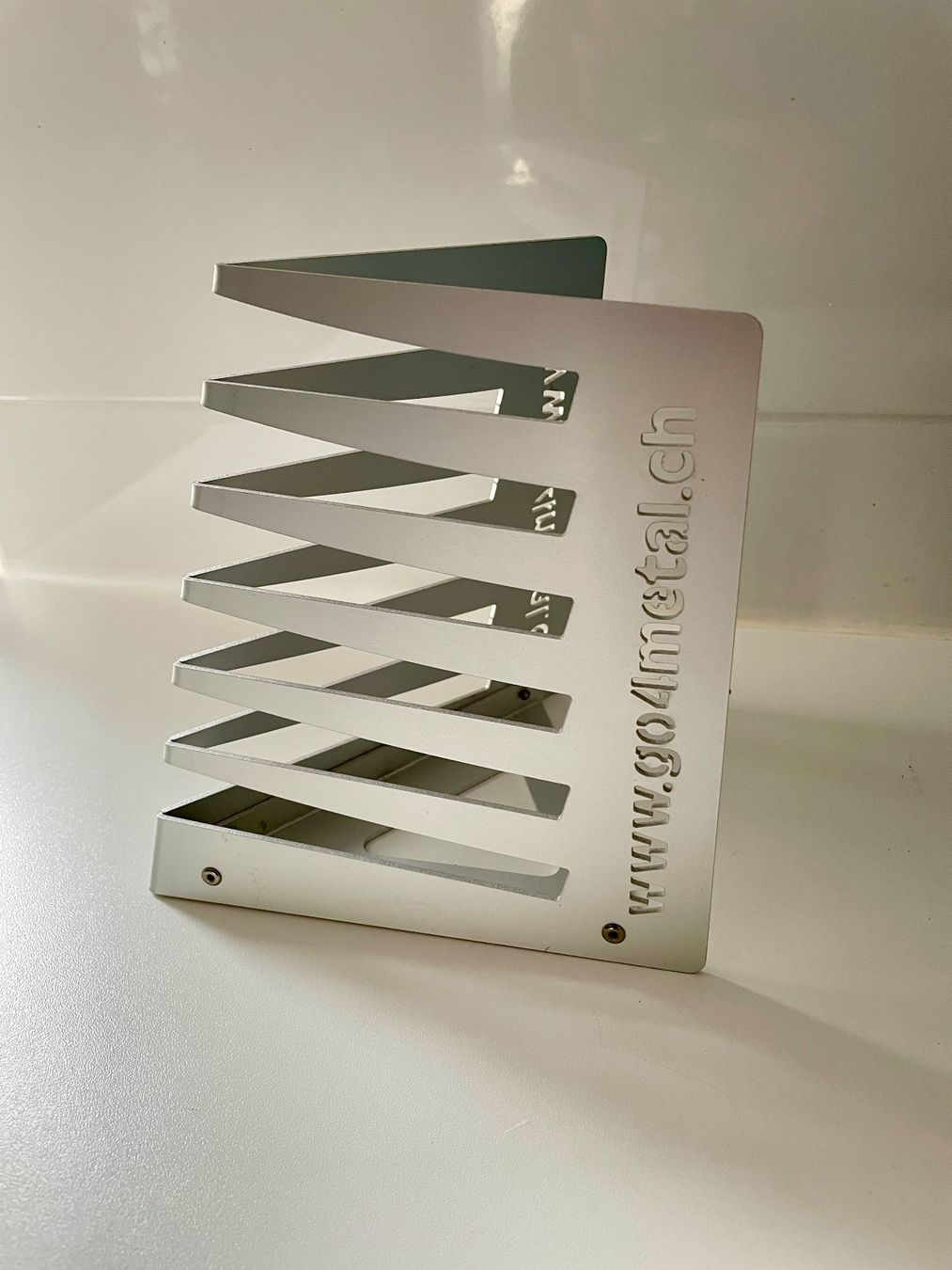 Scaffali: Cooles Metallregal für Bücher oder CDs – Usato da Winterthur venduto da ttltc 4