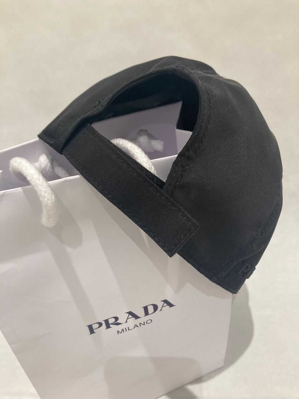 Prada Copricapi, berretti & cappellini: Prada HUT – Usato da Paradiso venduto da Kayakara 2