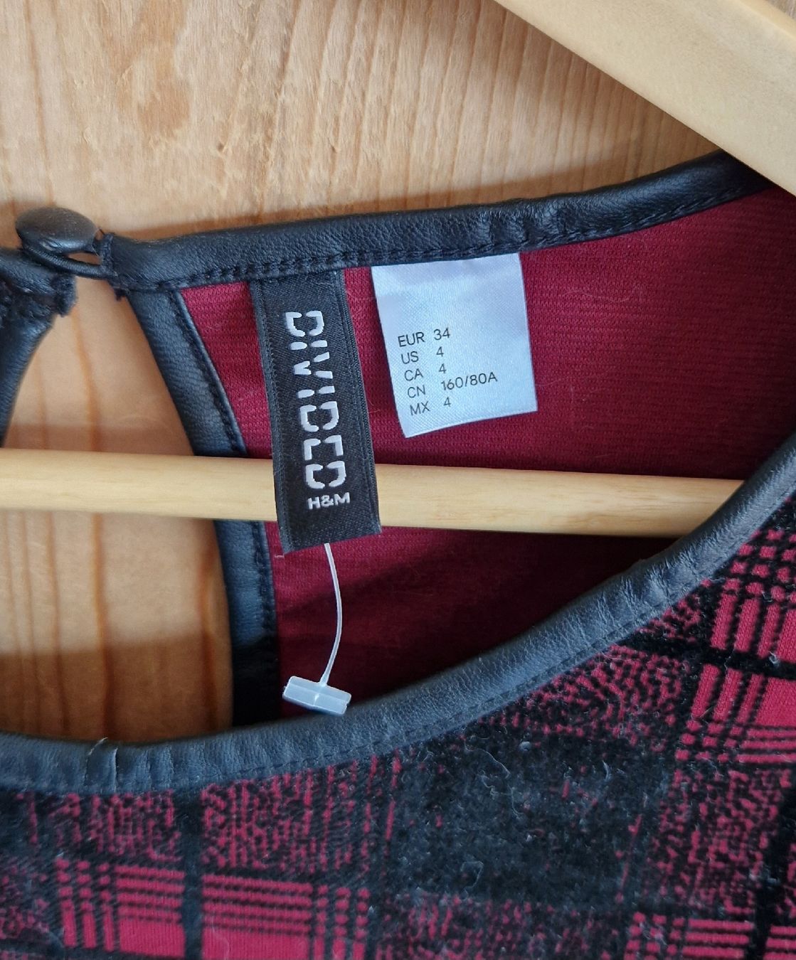 H&M Kleider: Karriertes Kleid Gr. 34 rot/schwarz – Gebraucht aus Winterthur von kate_24 2