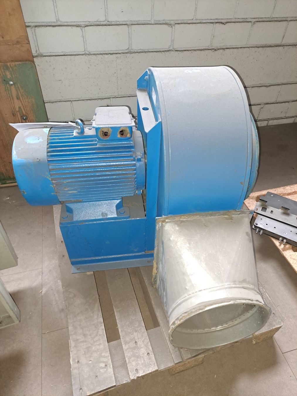 Ventilatori: Rohluftventilator / Gebläse 11kW – Usato da Davos Platz venduto da frediiV