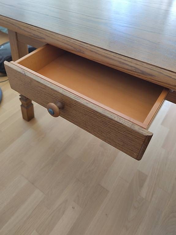 Schreibtische: Tisch Massivholz – Gebraucht aus Basel von fra_6cjr 2