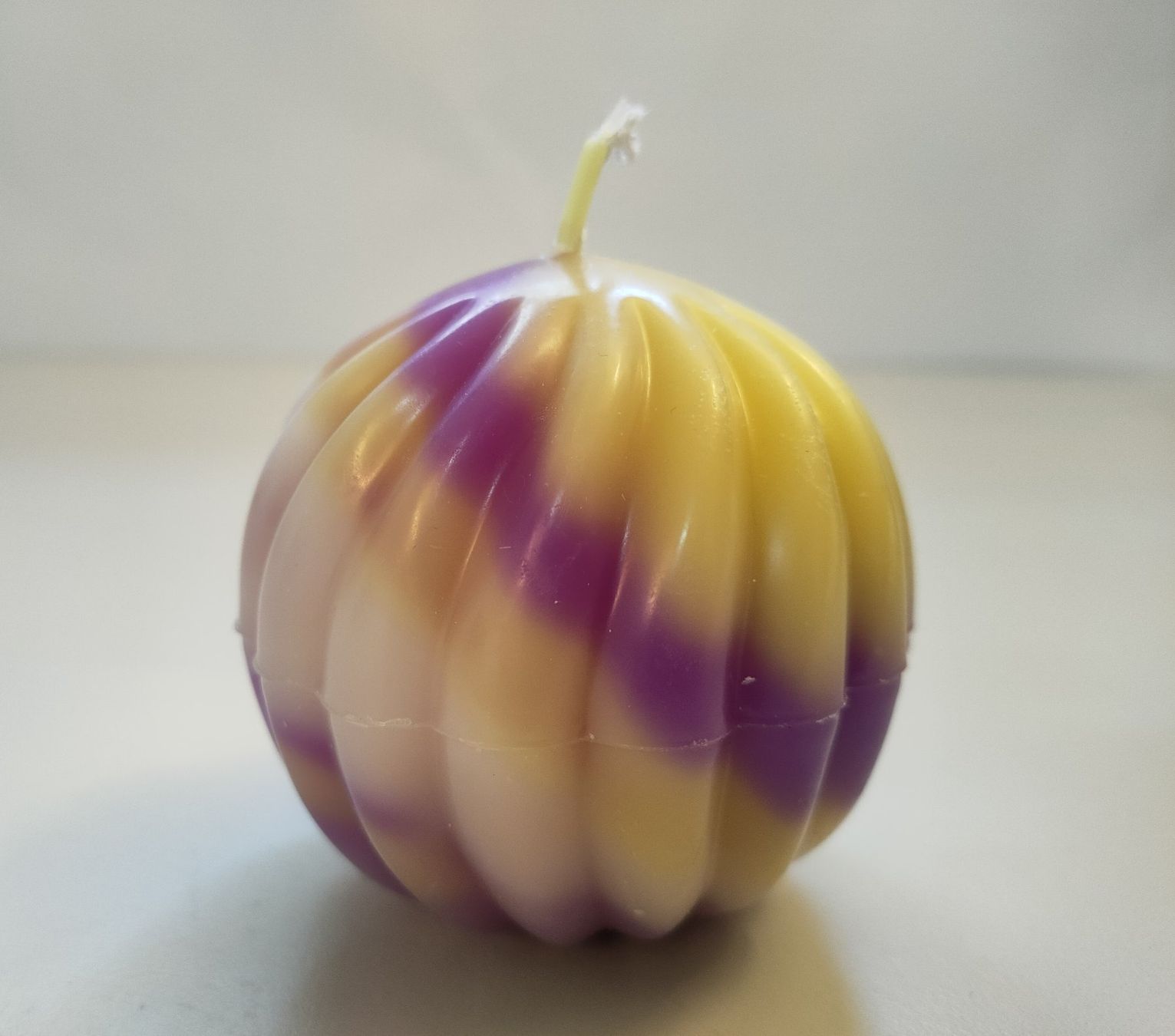 Candele: Kerze Spiralkugel mehrfarbig – Nuovo (secondo la descrizione) da Rothrist venduto da GIWALD