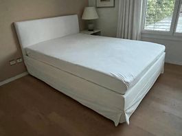 Ikea-Bett mit Matratze