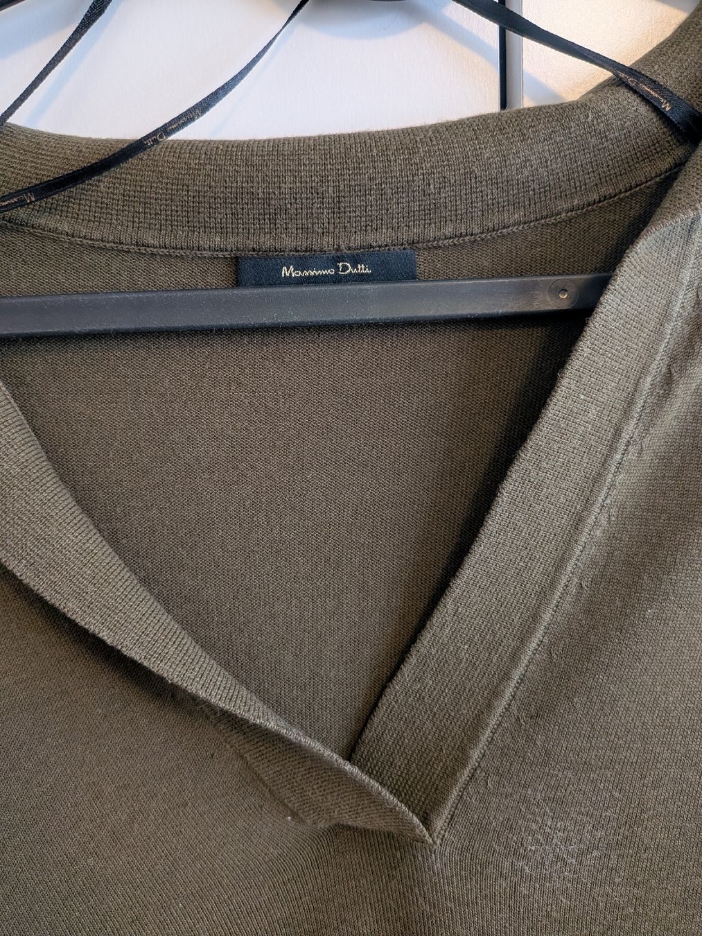 Massimo Dutti Top: Massimo Dutti Olive Green Top, Size S, good condition – Usato da Wettingen venduto da ann_hzb5 2