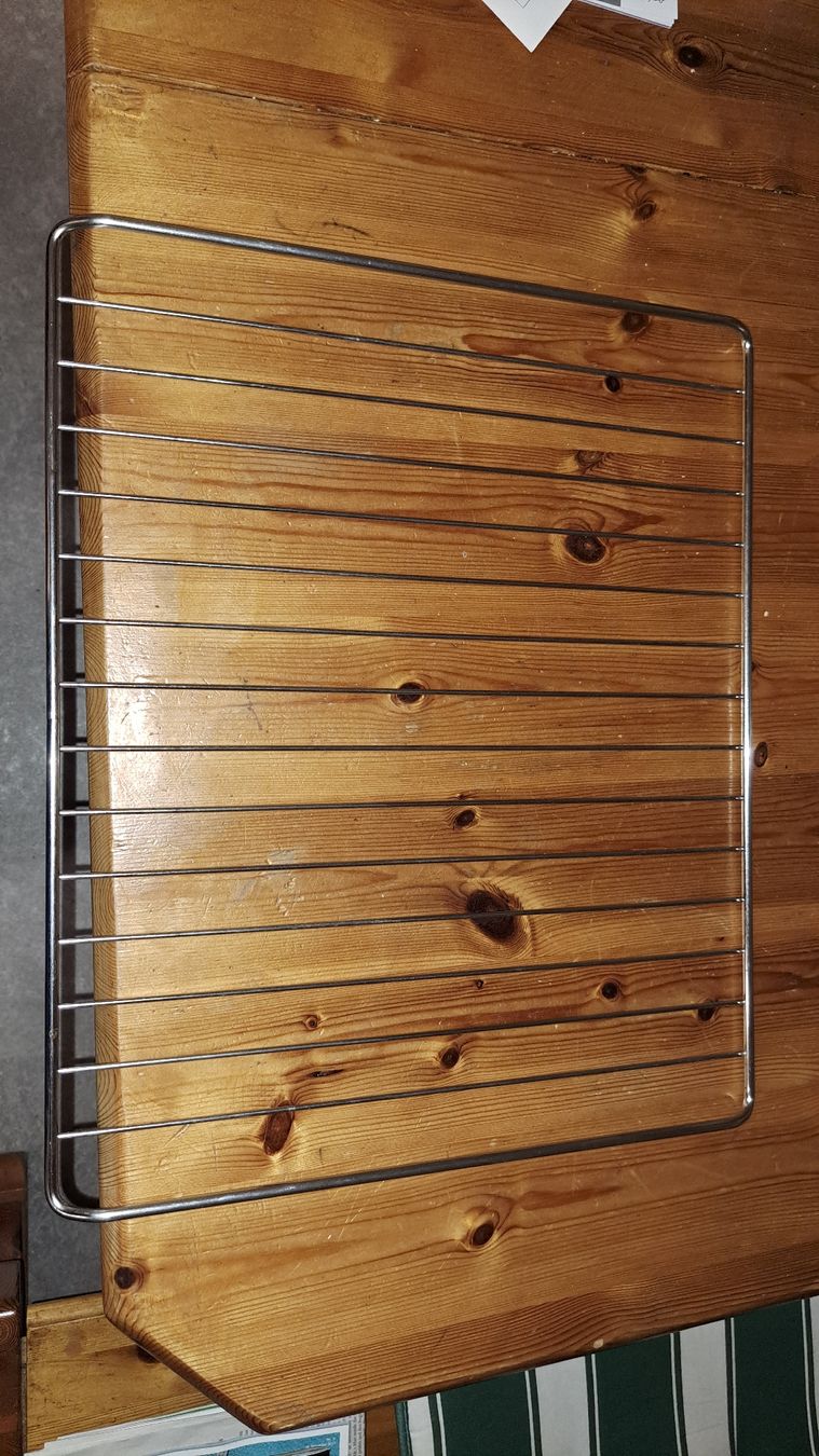 Teglie da forno: Bachofenrost 44.6cm x 38 x 1.8cm – Usato da Bischofszell venduto da Haetti0