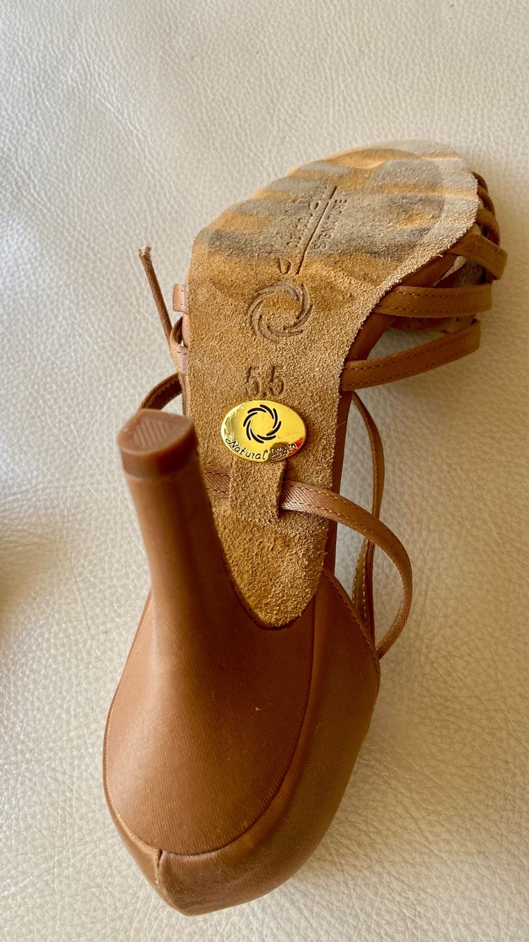 Scarpe da donna: Tanzschuhe Damen – Usato da Zürich venduto da Orch43 2