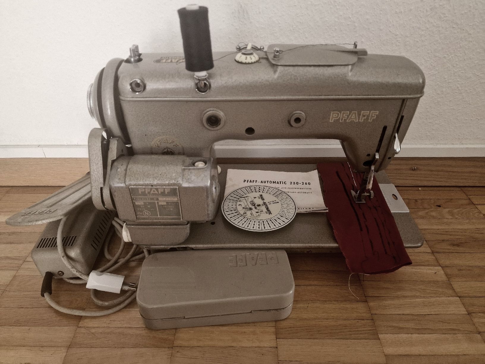 Pfaff Macchine da cucire: PFAFF 230 – Usato da Pratteln venduto da Zifah1971 1