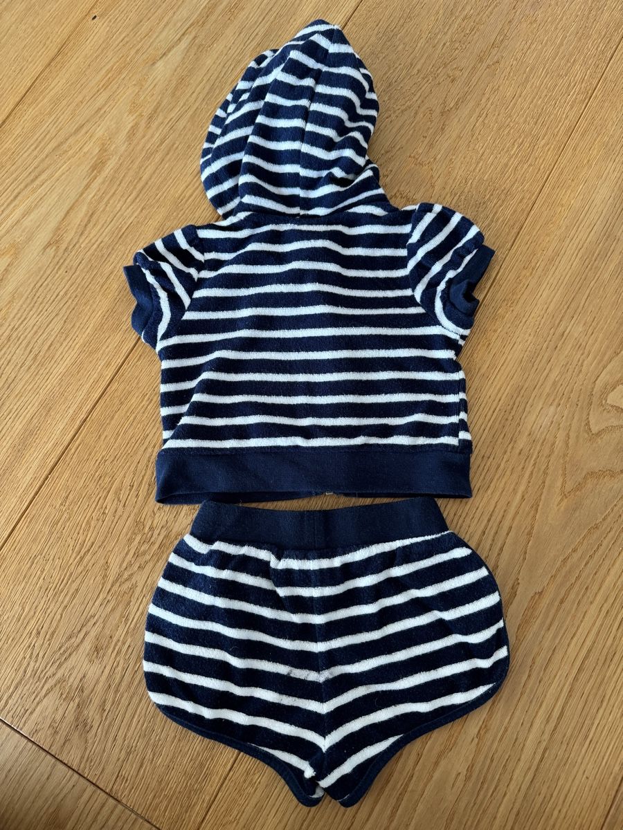 Juicy Couture Lotti & Set di vestiti: Juicy Couture Set 12.Monate – Usato da Killwangen venduto da was.sharp 1