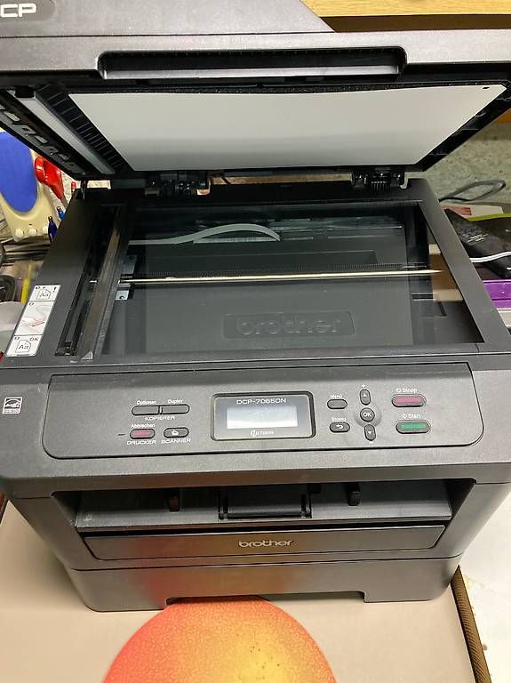 Brother Stampanti: Brother Laser-Multifunktionsdrucker DCP-7065DN – Usato da Nürensdorf venduto da rol_kg7r 2