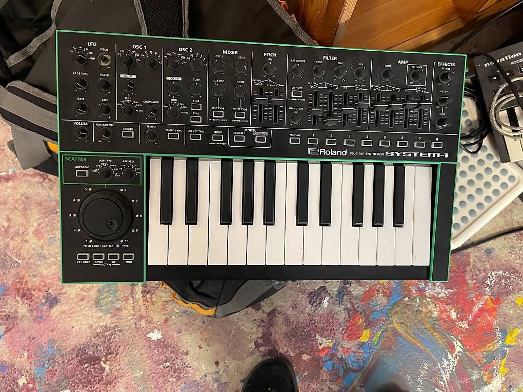 Strumenti musicali: Calvier Roland AIRA SYSTEM-1 – Usato da Villars-Tiercelin venduto da karimus1888