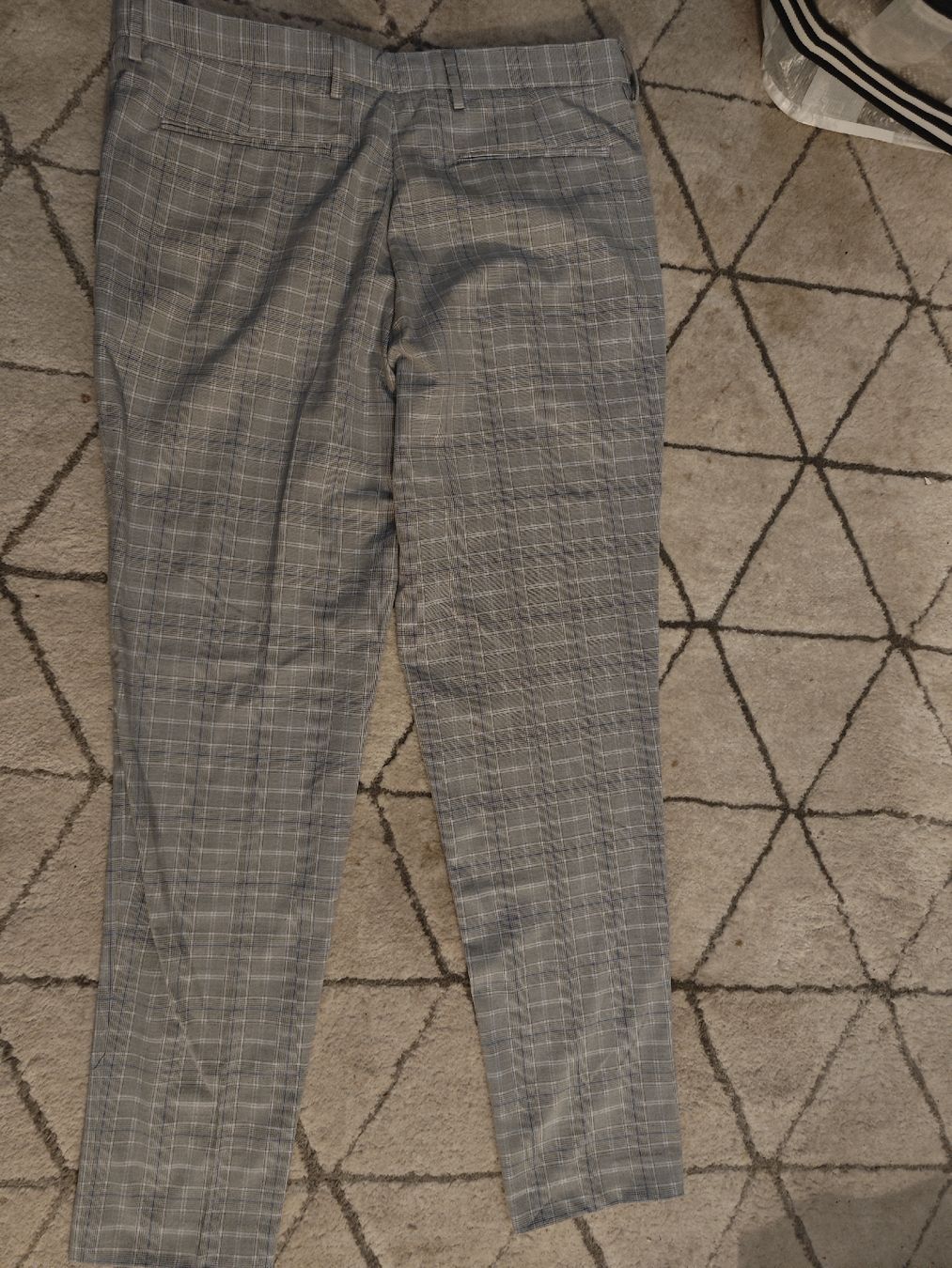Hosen: Stoffhosen Grösse M & L – Neu (gemäss Beschreibung) aus Sissach von Siraiwan 4