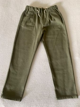 ZARA kinder Hose Gr. 116 salbeigrün