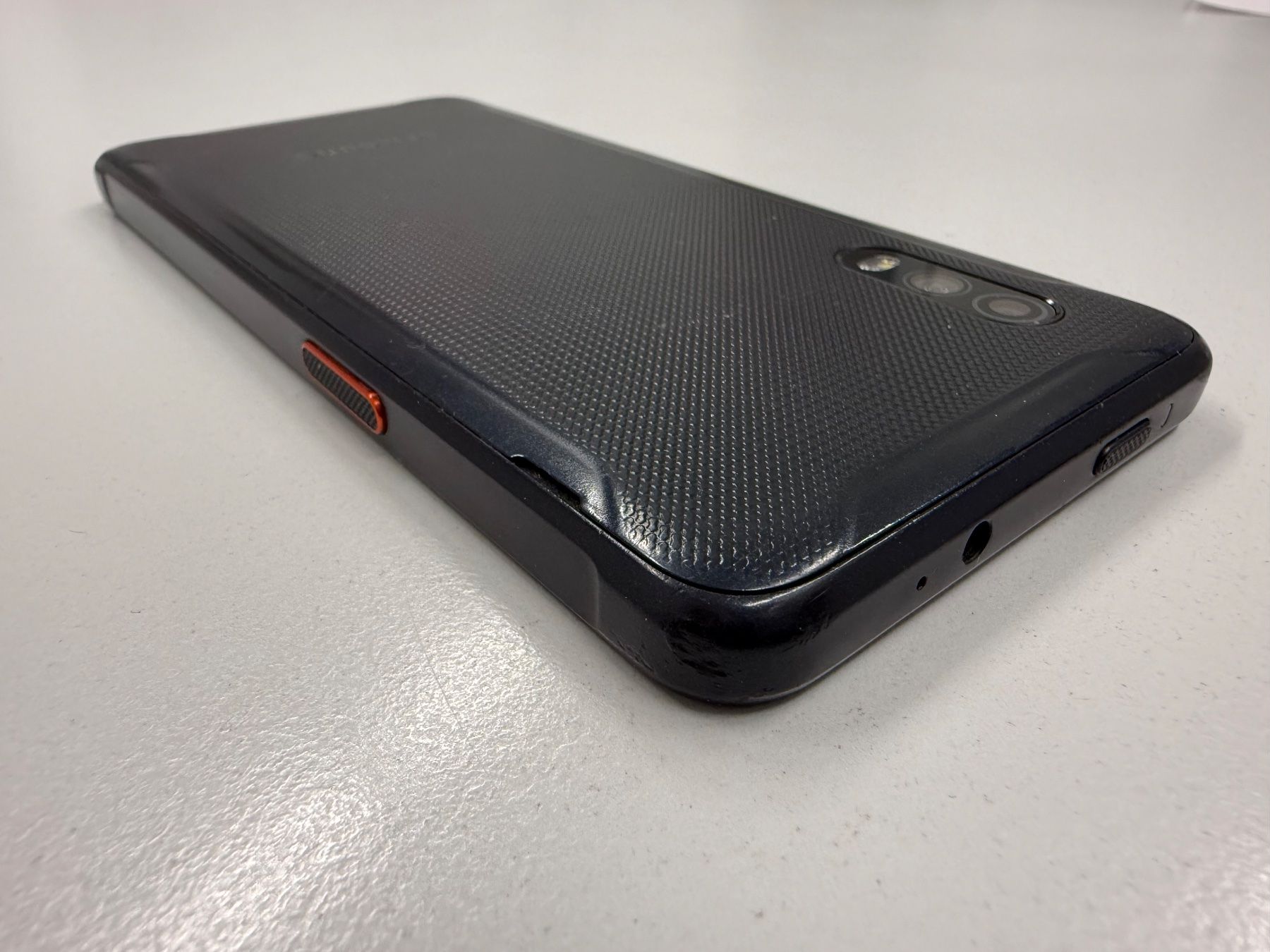 Samsung Telefoni cellulari / Smartphones: Samsung Galaxy XCover Pro EE – Usato da Zug venduto da ElPhone 4