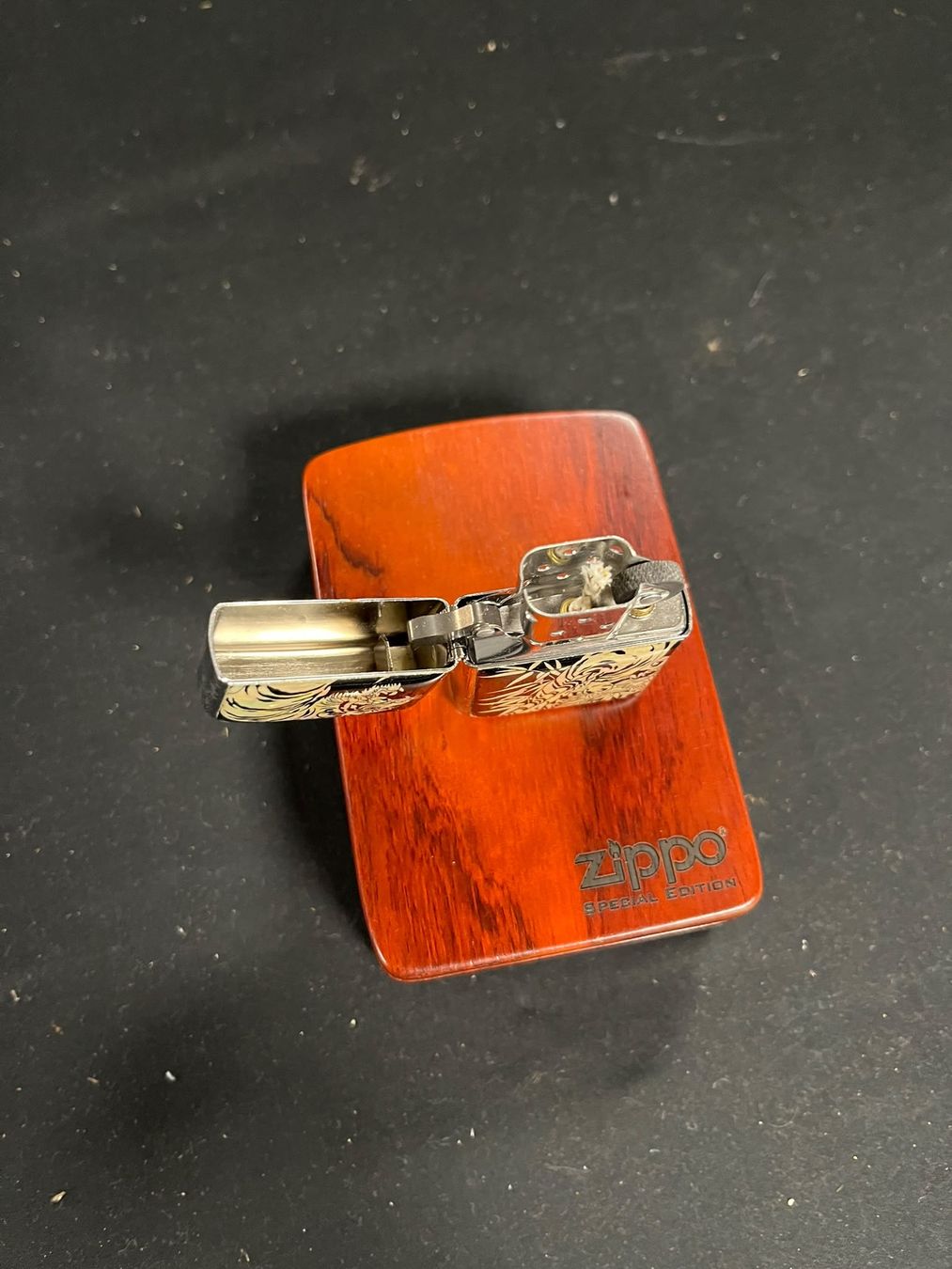 Zippo Feuerzeuge: Zippo Special Edition Tiger in Perlmutt – Gebraucht aus Wettingen von Nadja_Cri 3