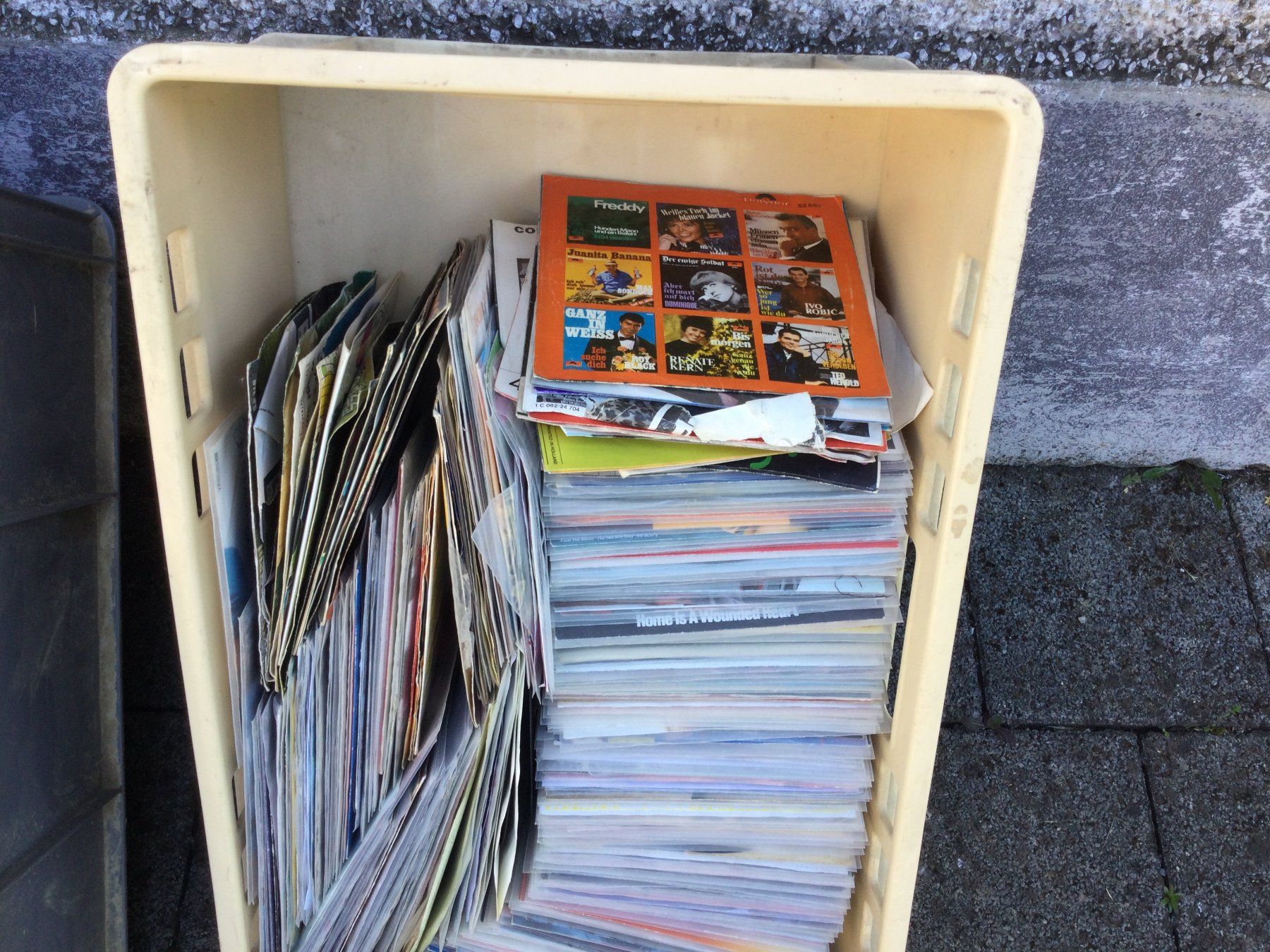 Dischi in vinile: Grosser Posten gebrauchte Schallplatten und Singles – Usato da Wangen SZ venduto da kuriosum12 8