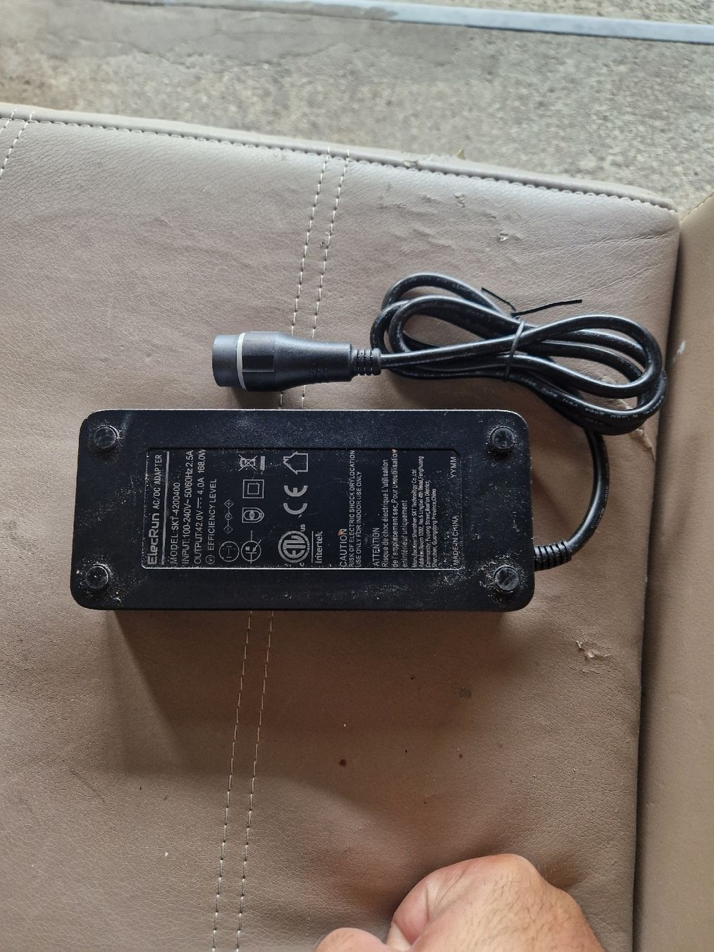 Yamaha Chargeurs: Yamaha ladegerat Neu – Neuf (Voir description) à Wil SG par ali_5dkv