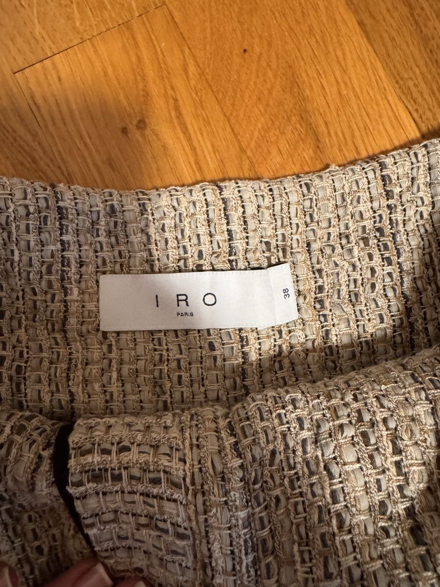 Iro Pantaloni: Short Iro en tweed – Usato da Delémont venduto da Dolcegera22 2
