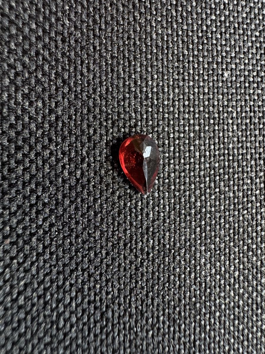 Edelsteine: Granat 0.95ct – Neu und originalverpackt aus Wängi von Horus90 1