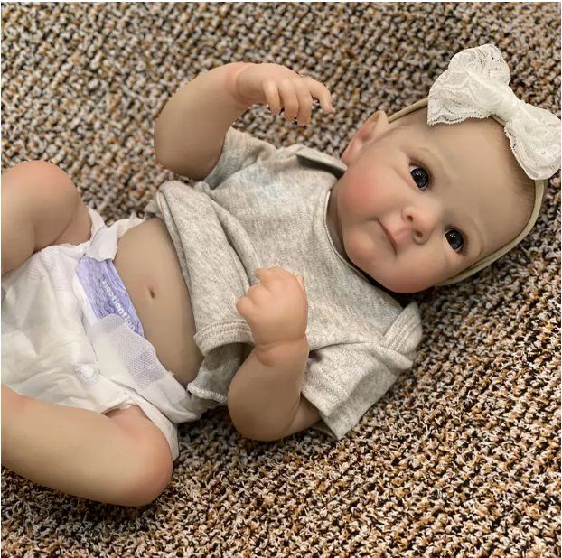 Bambole: Reborn Baby Puppe, lebensecht Mädchen – Nuovo e nell'imballaggio originale da Amriswil venduto da Ravinvida