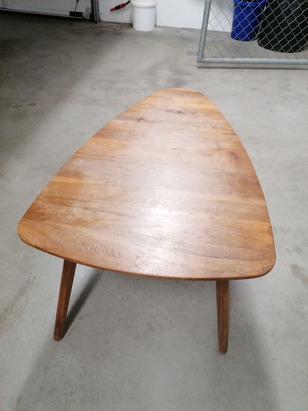 Tables: Stubentisch Nussbaum – D'occasion à Adliswil par Romanista1927 2