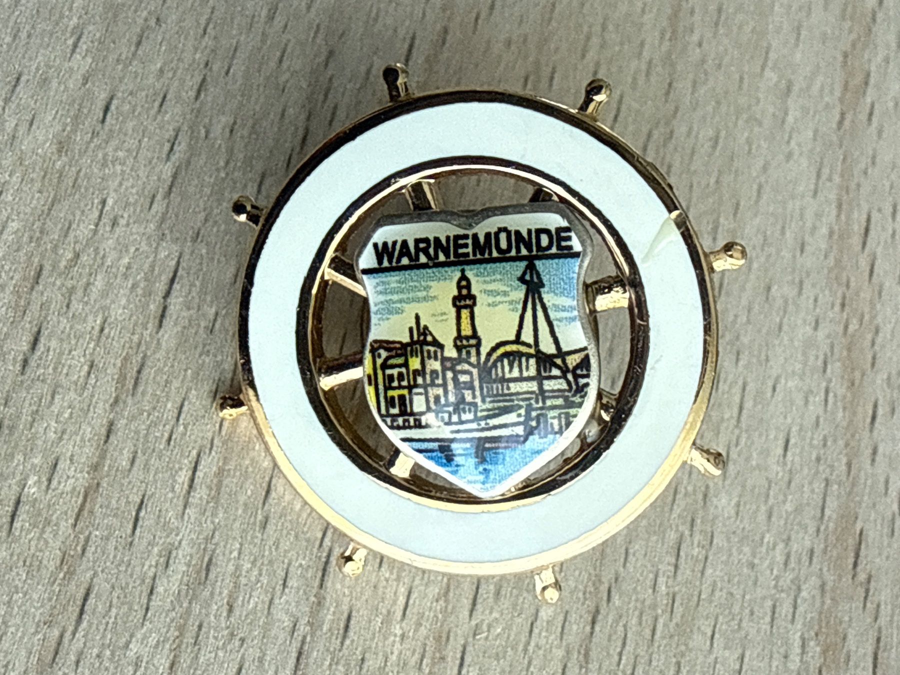 Placchette & Badge: Pin Warnemünde – Usato da Glattbrugg venduto da Schweigmatt