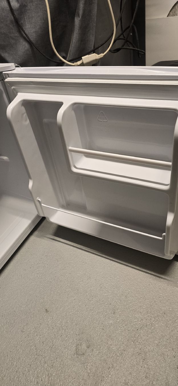 SPC Frigoriferi: Kühlschrank S.P.C weiss mini gut erhalten – Usato da Schötz venduto da Neo88 1