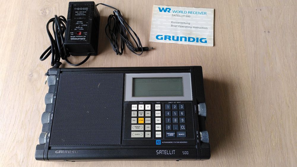 Récepteur Radio Grundig Yacht Boy 500 YB500 – FM/MW/LW/SW – Fonctionnel, Look Vintage