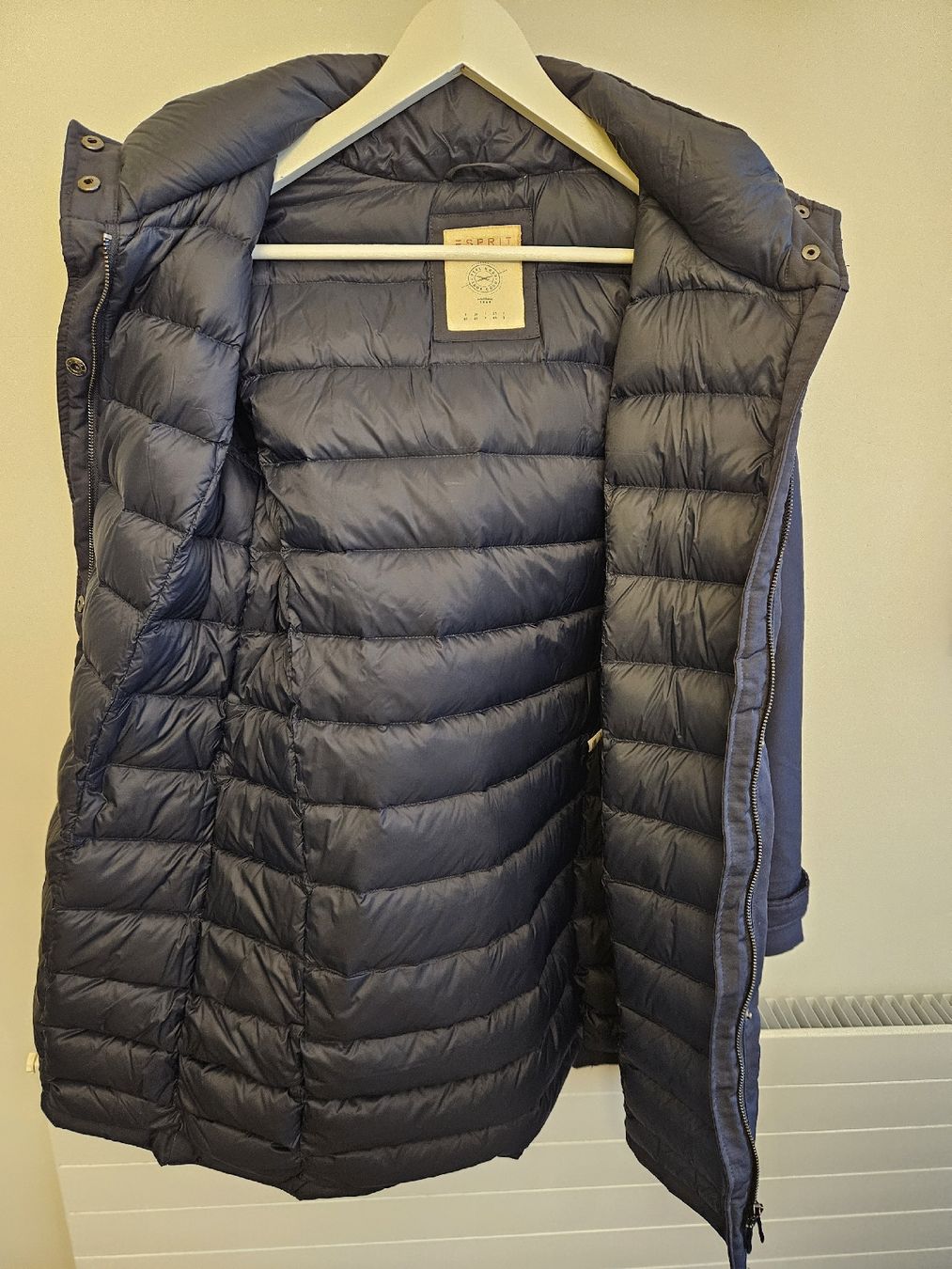 Esprit Giacche: Winterjacke mit Kapuze von Esprit – Usato da Luzern venduto da blackcat010 4