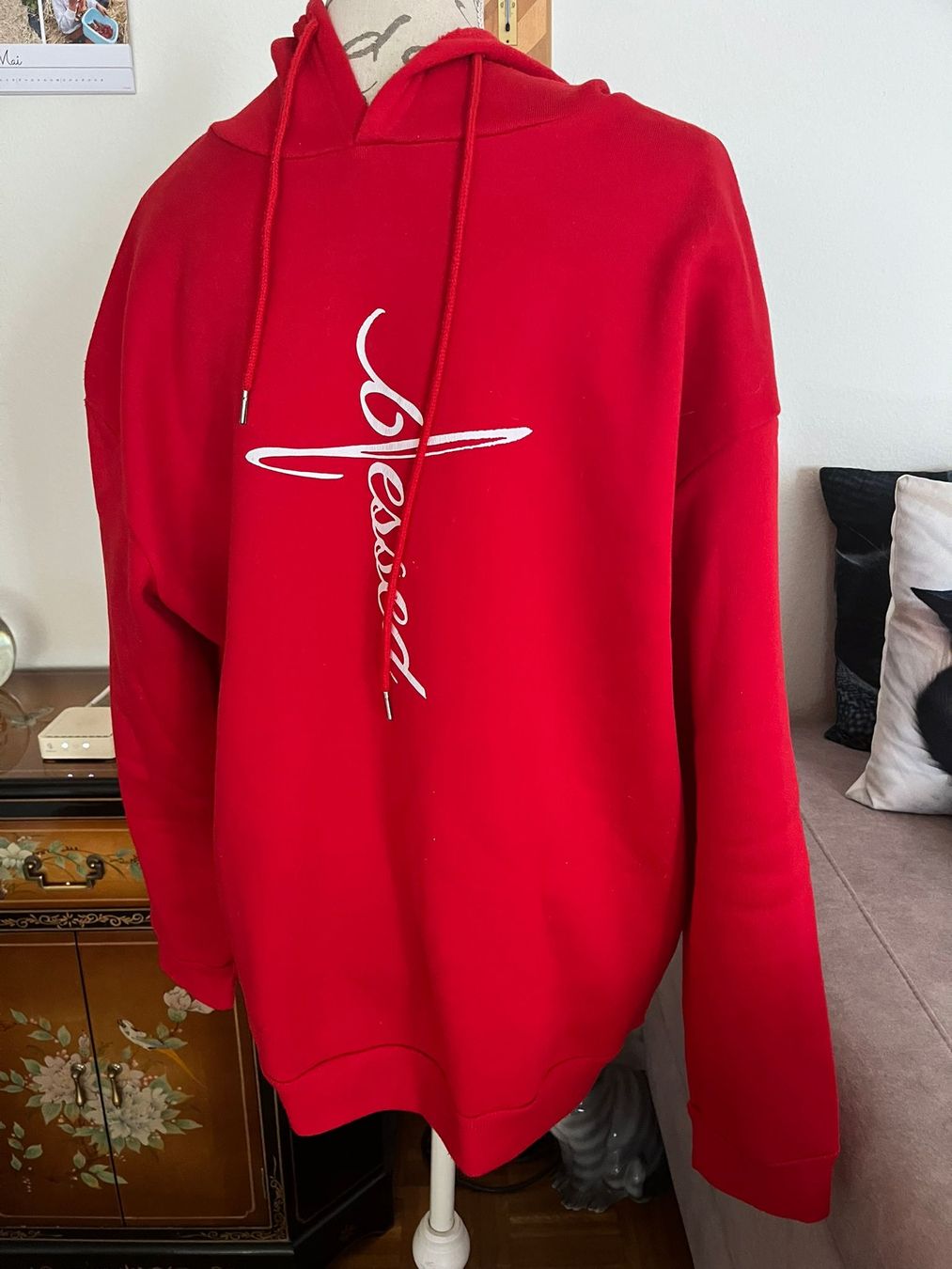 Giacche: Pull rouge à capuche, taille L – Usato da Bussigny venduto da coltroc 2