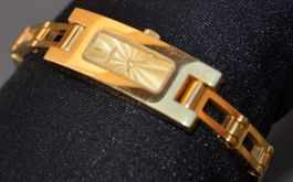 Armbanduhr Gucci 3900L montre