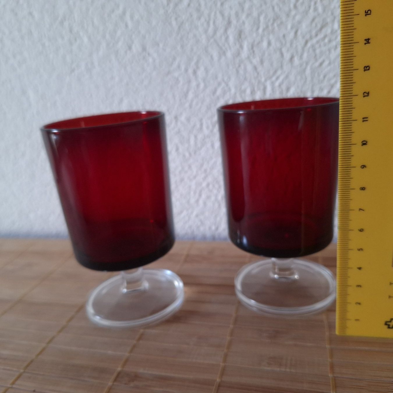 Bicchieri: Rote Weingläser im Stil Luminarc Arcoroc Cavalier – Usato da Winterthur venduto da Goldpipau 5