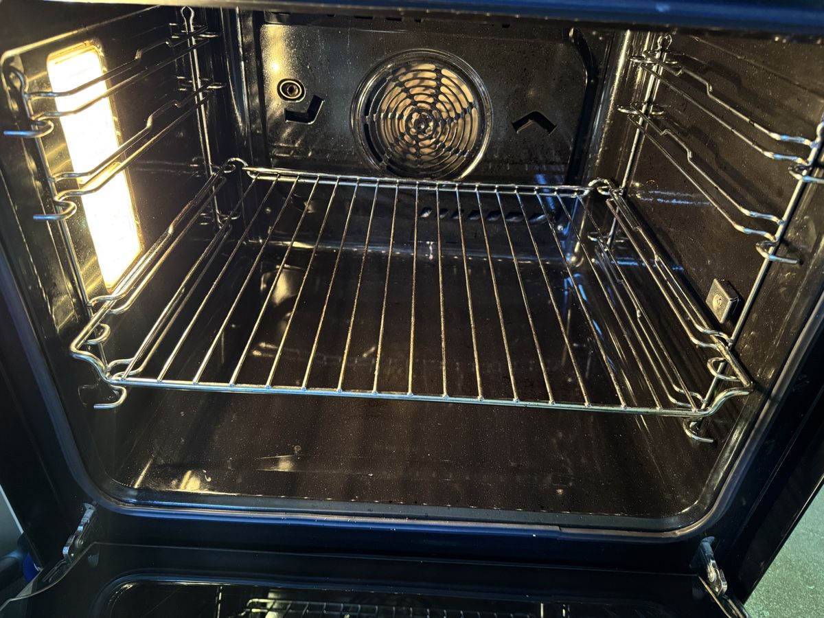 V-Zug Forni: V Zug Backofen Combair SL Design ChromeClass – Usato da Wald ZH venduto da nes_7lgm 2
