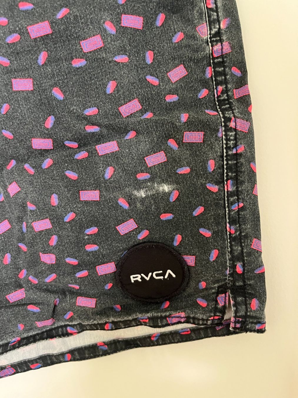 RVCA Hosen: SHORTS / BOARD SHORTS by RVCA – Gebraucht aus Zürich von Ankawhi 1