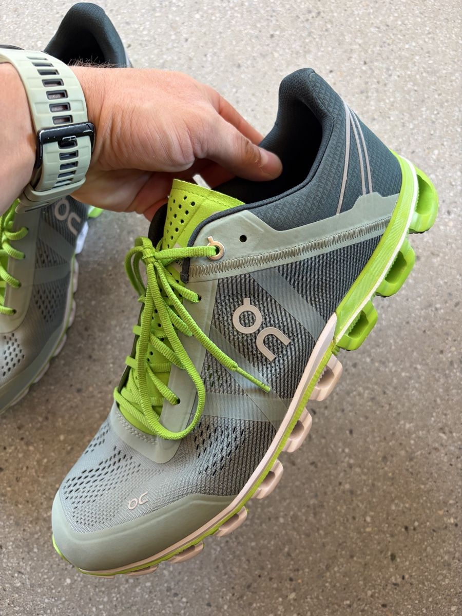 On Chaussures hommes: On Cloudflow  – D'occasion à Riederalp par imh_ll8m 2