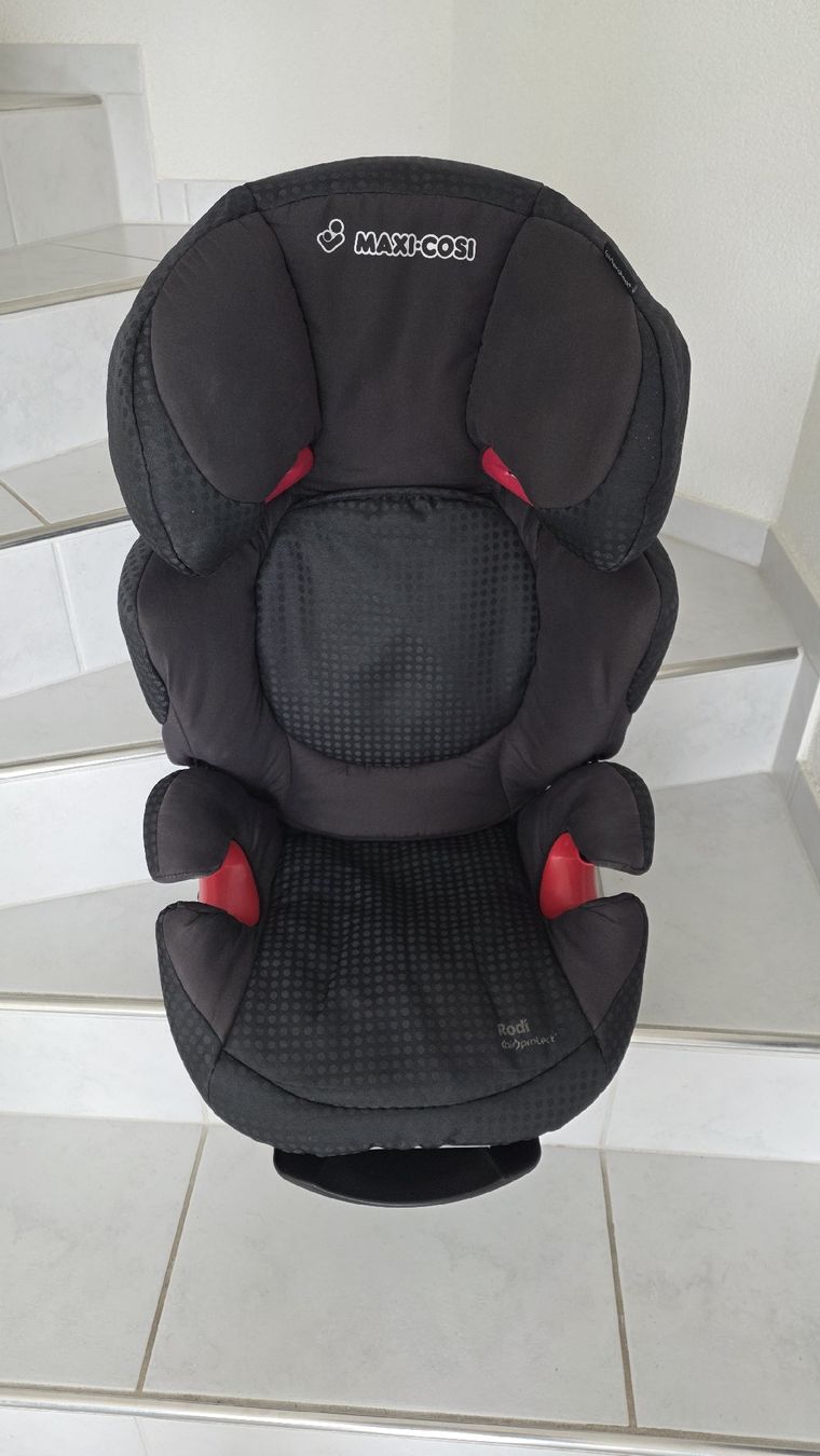Maxi-Cosi Auto-Kindersitze: Maxi Cosi AirProtect – Gebraucht aus Othmarsingen von Fadebob