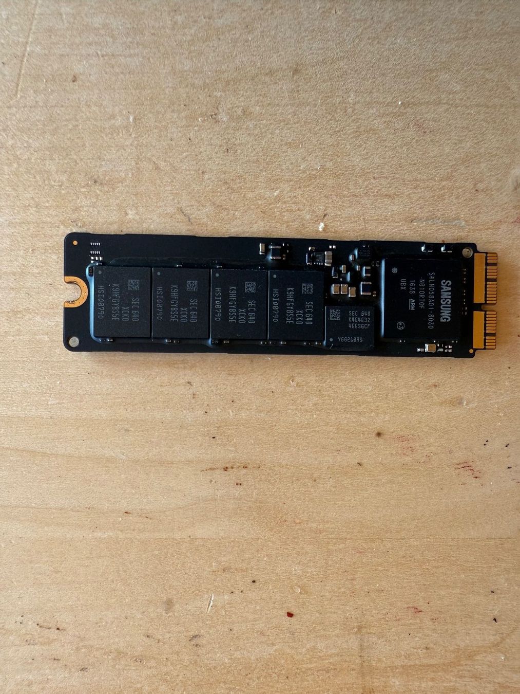 Apple Harddisks: Apple SSD 250 GB – Gebraucht aus Cagiallo von del_b266 1