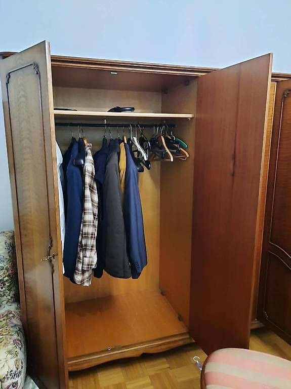 Armoires: Armadio in legno  – D'occasion à Aldesago par elisabetta68 3
