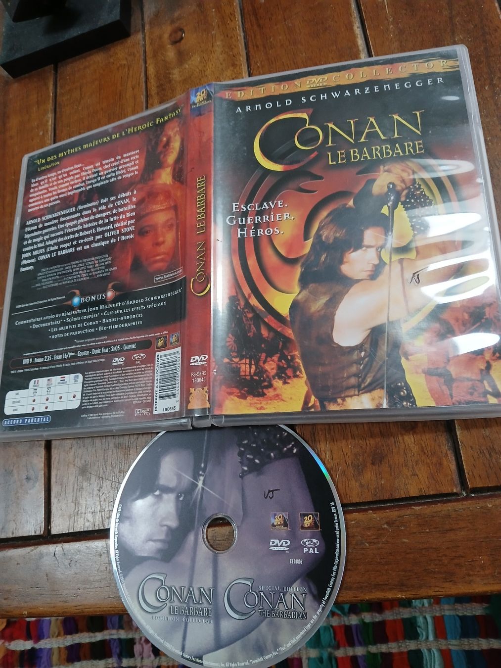 Tutti i DVDs: Conan le barbare – Usato da St-Cergue venduto da VeganWarrior