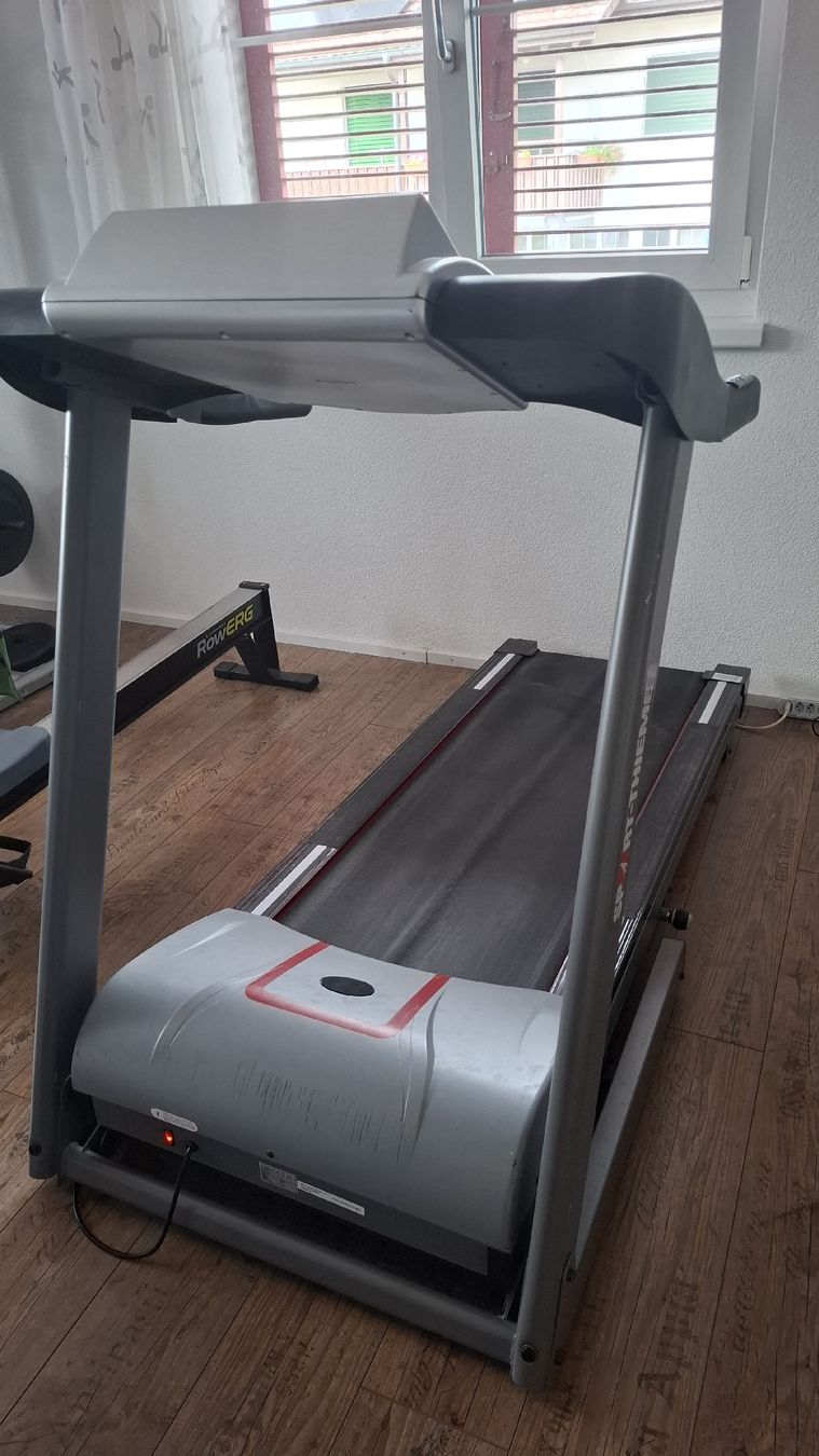 Hometrainer: Laufband mit Gebrauchsspuren – Usato da Seuzach venduto da vaju60