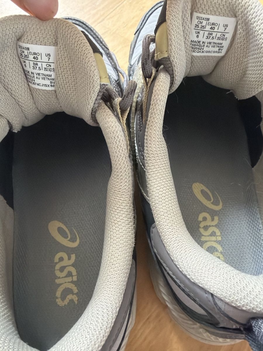 Asics Chaussures hommes:     ASICS GEL-NYC Utility – D'occasion à Urnäsch par _._naomi_._ 5