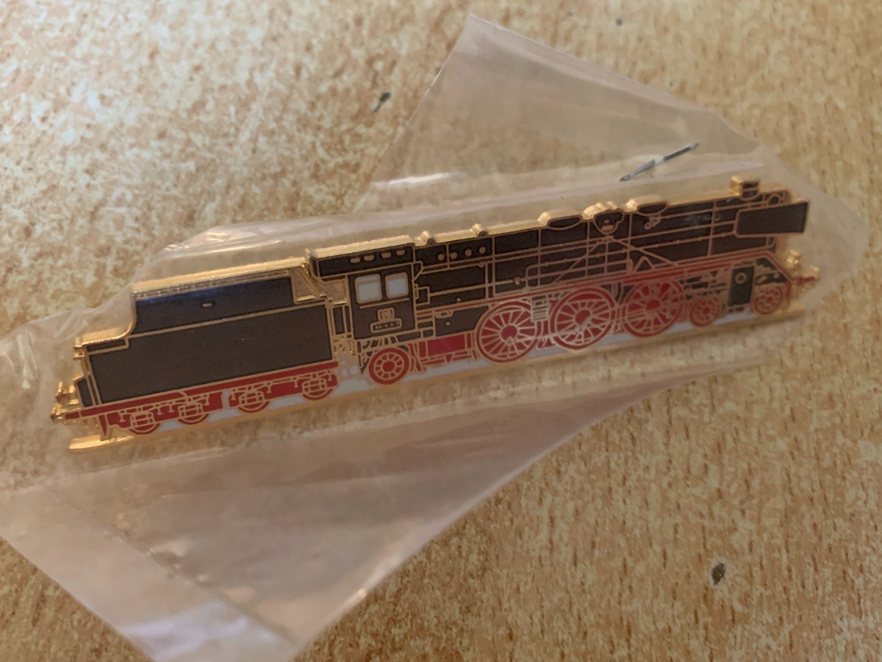 Placchette & Badge: Pin "Dampflokomotive Baureihe 01" – Nuovo e nell'imballaggio originale da Flums venduto da finn1975