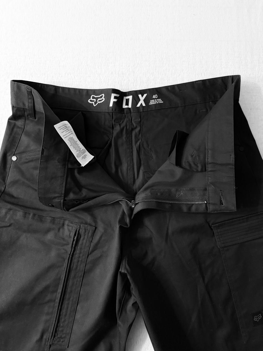 Fox Pantaloni: FOX Shorts Grösse 40 neu – Nuovo (secondo la descrizione) da Altstätten SG venduto da Rschneider7 1
