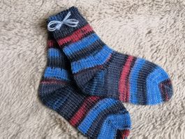 Süsse Baby-Wollsocken