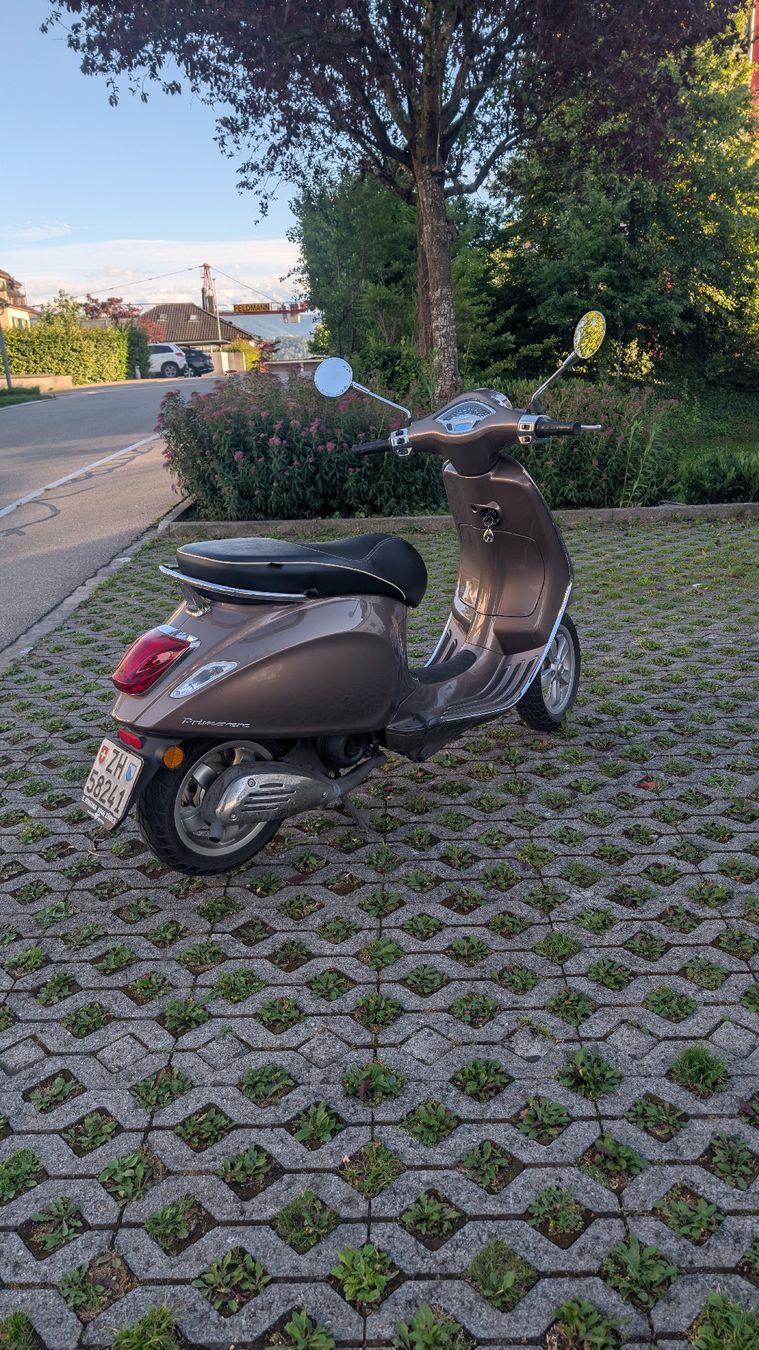 Piaggio Scooters: Vespa Primavera  – Gebraucht aus Meilen von Aqualinas 3